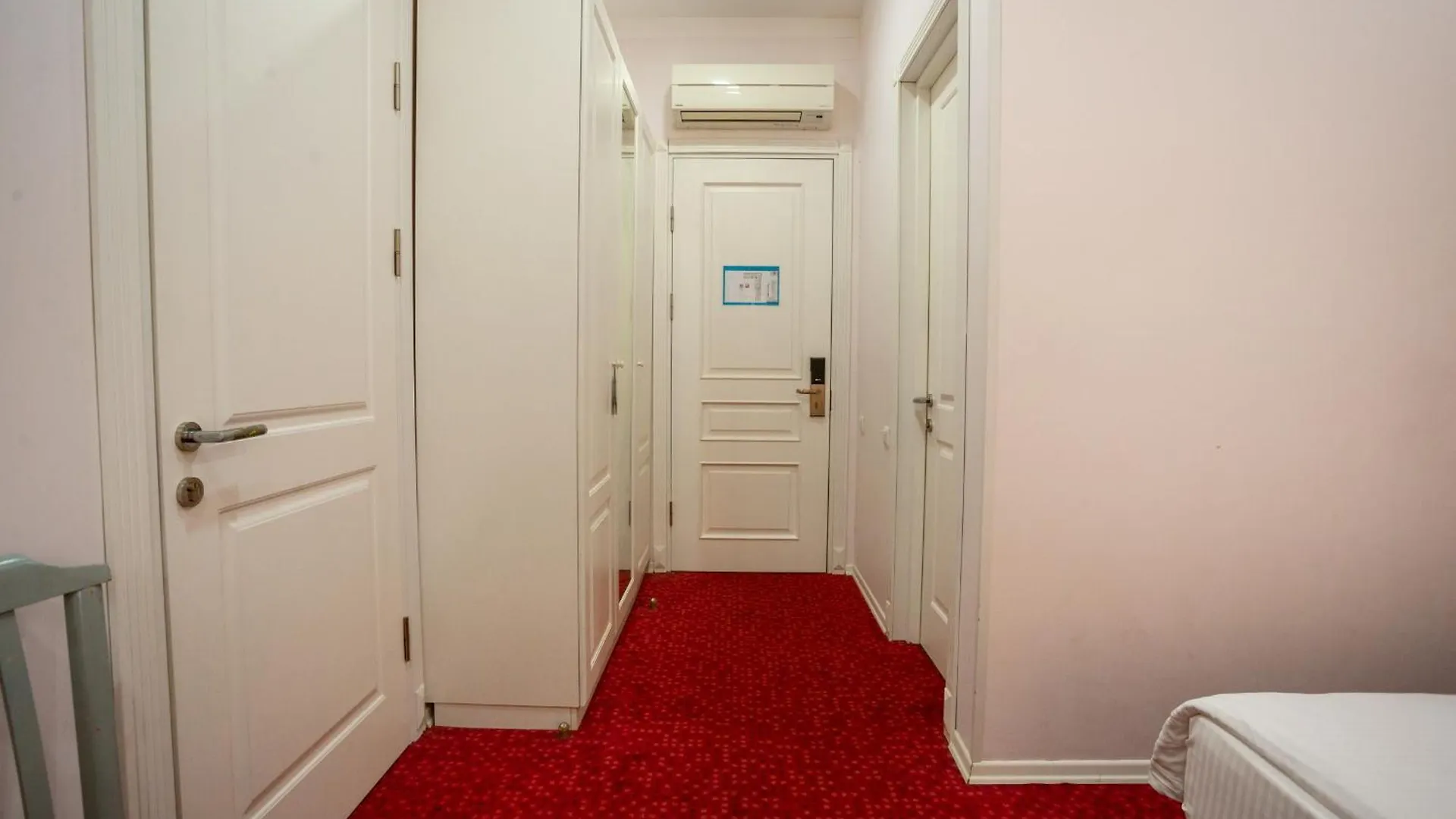 Hotel Piazza Four Colours Batumi