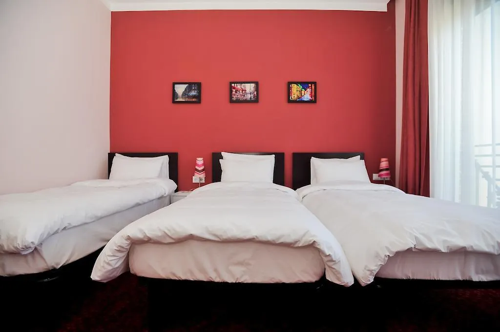 Hotel Piazza Four Colours Batumi