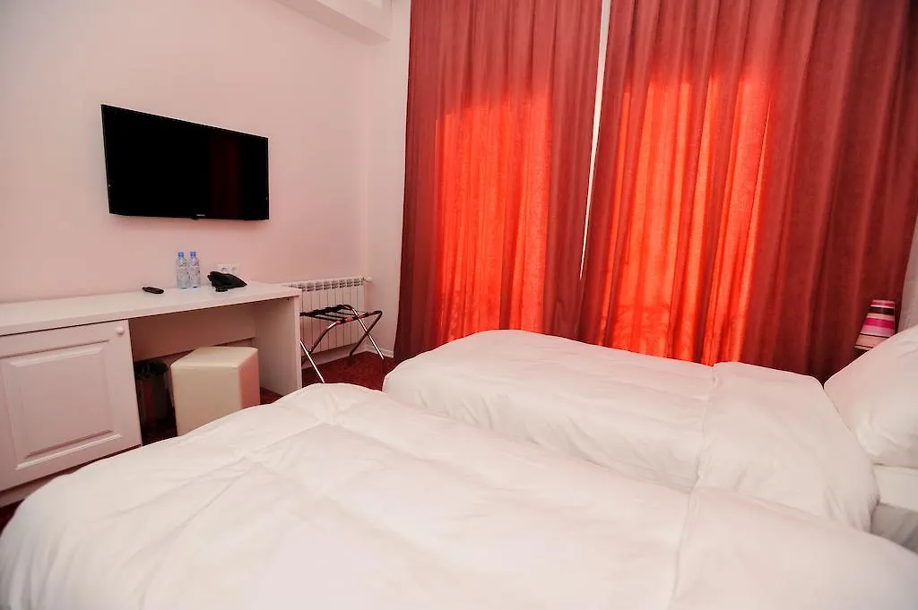 Hotel Piazza Four Colours Batumi Gruzja